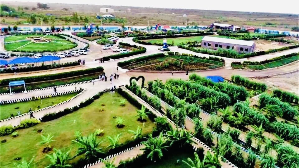Horyaal City Park from above at golden hour